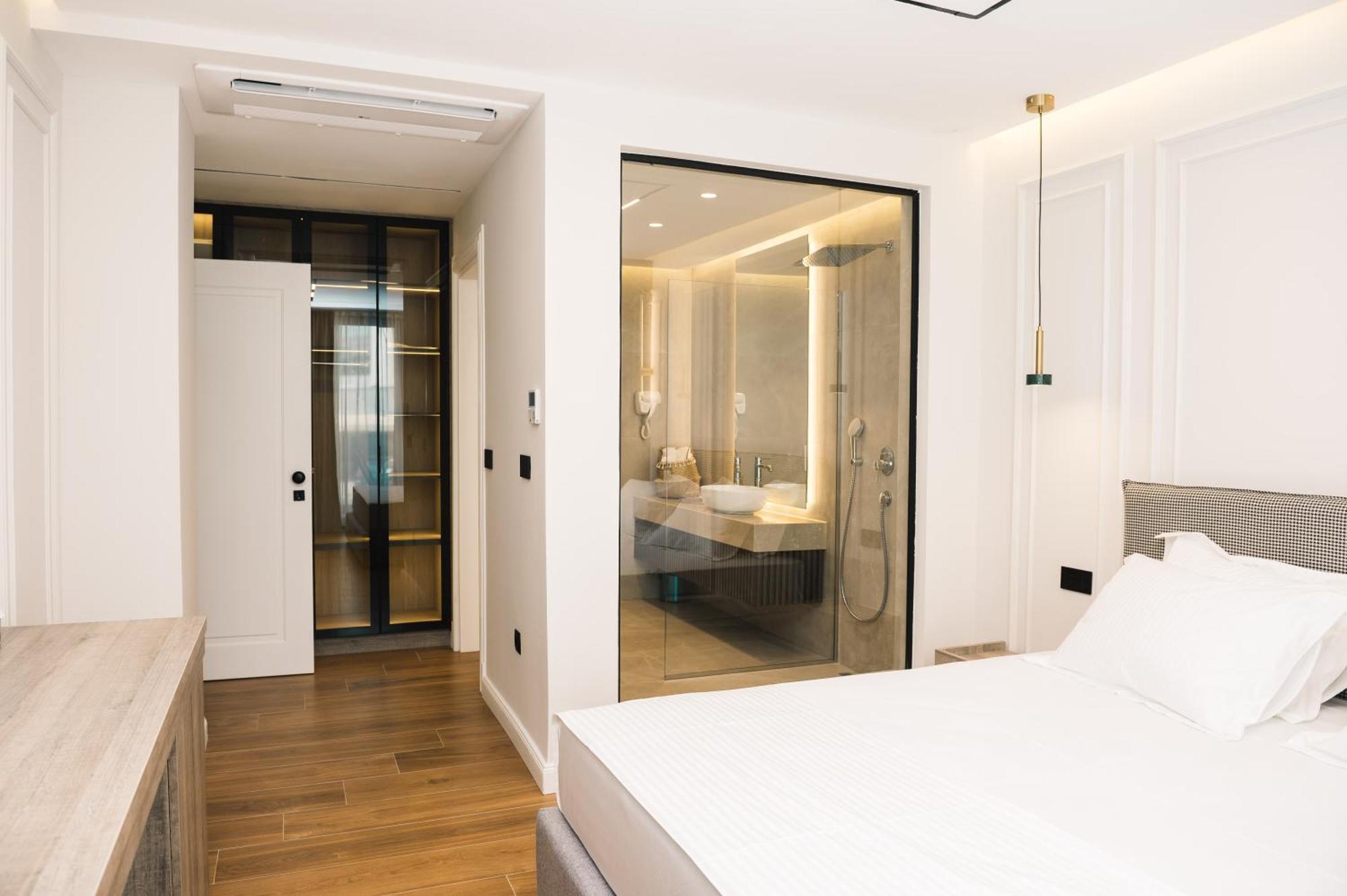 Hotel Teuta 울친 외부 사진