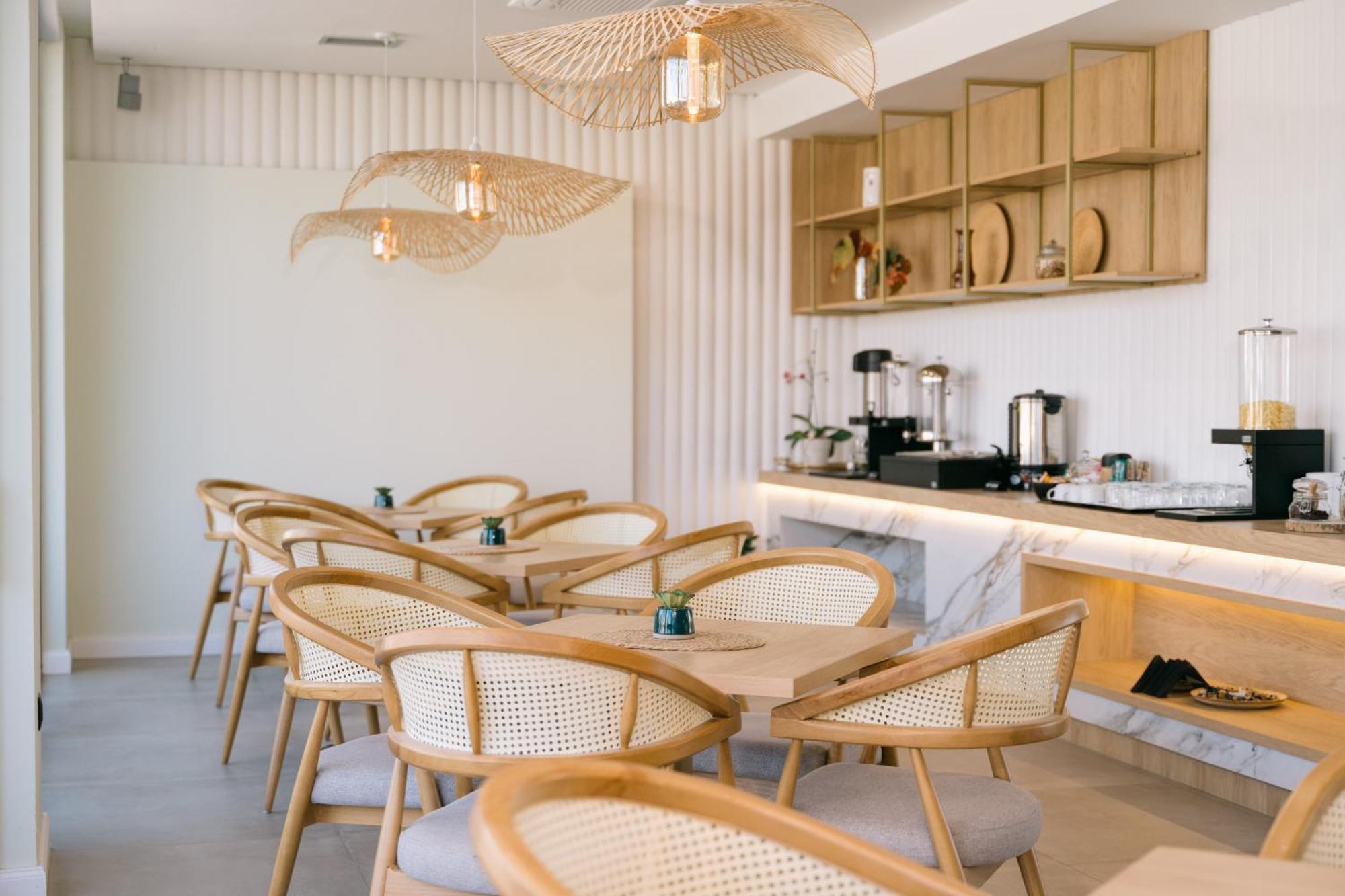 Hotel Teuta 울친 외부 사진